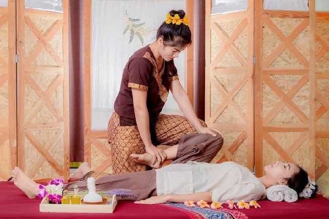 Massage thái cổ truyền của Thái Lan