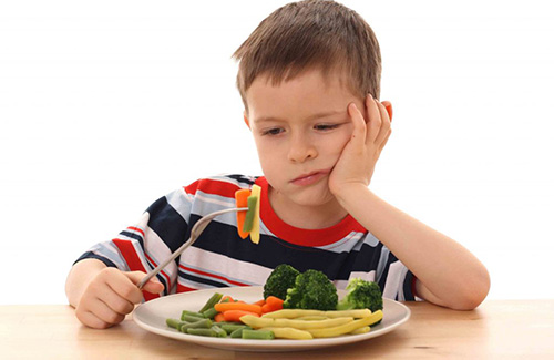 Dinh dưỡng cho trẻ biếng ăn với 7 loại vi chất